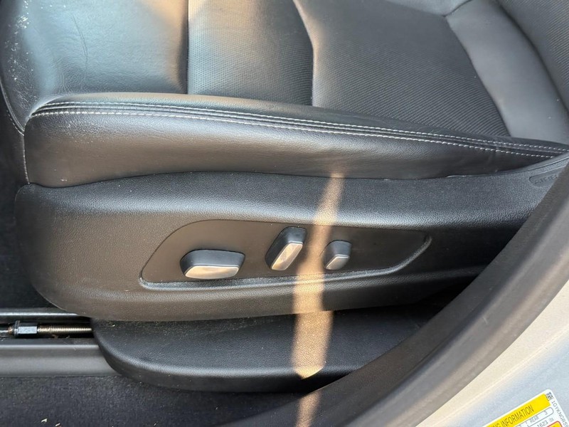 Cadillac XT5 Vehicle Image 22