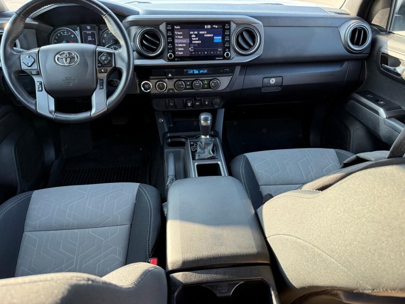Toyota Tacoma 4WD Vehicle Image 15