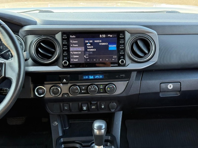 Toyota Tacoma 4WD Vehicle Image 17