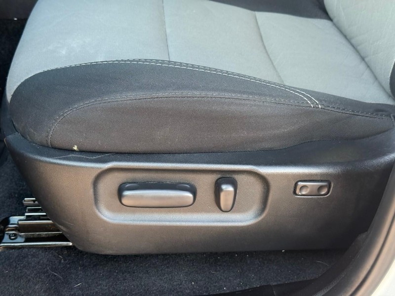 Toyota Tacoma 4WD Vehicle Image 21