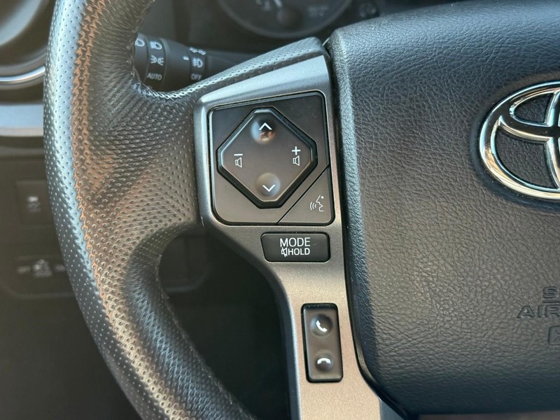 Toyota Tacoma 4WD Vehicle Image 22