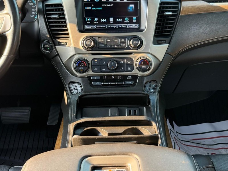 GMC Yukon Vehicle Image 18