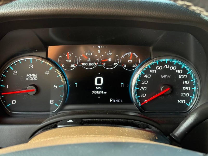 GMC Yukon Vehicle Image 27
