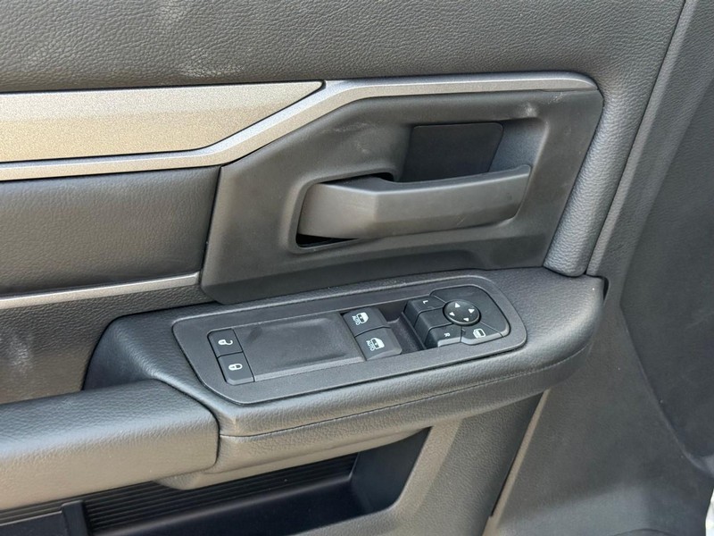 Ram 5500 Chassis Cab Vehicle Image 05