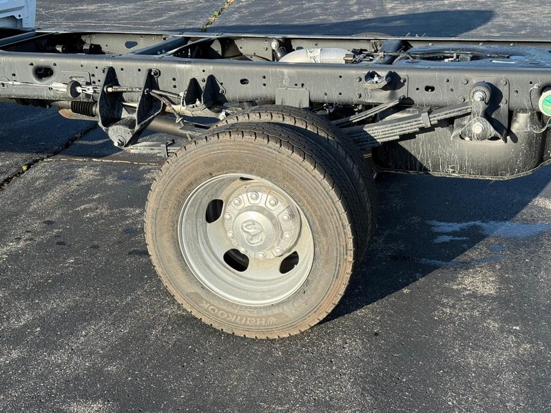 Ram 5500 Chassis Cab Vehicle Image 05