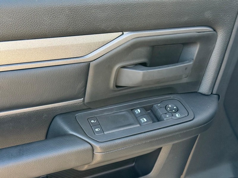 Ram 5500 Chassis Cab Vehicle Image 09