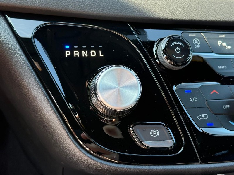Chrysler Voyager Vehicle Image 19