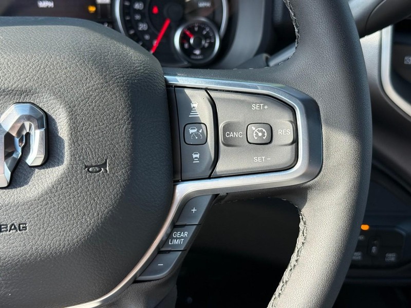 Ram 2500 Vehicle Image 16