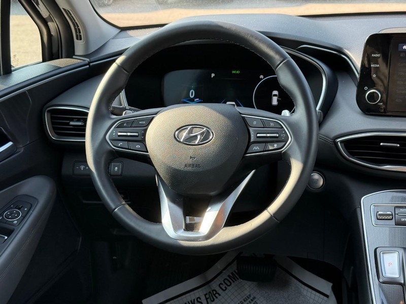 Hyundai Santa Fe Vehicle Image 15
