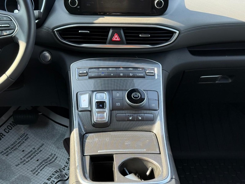 Hyundai Santa Fe Vehicle Image 17