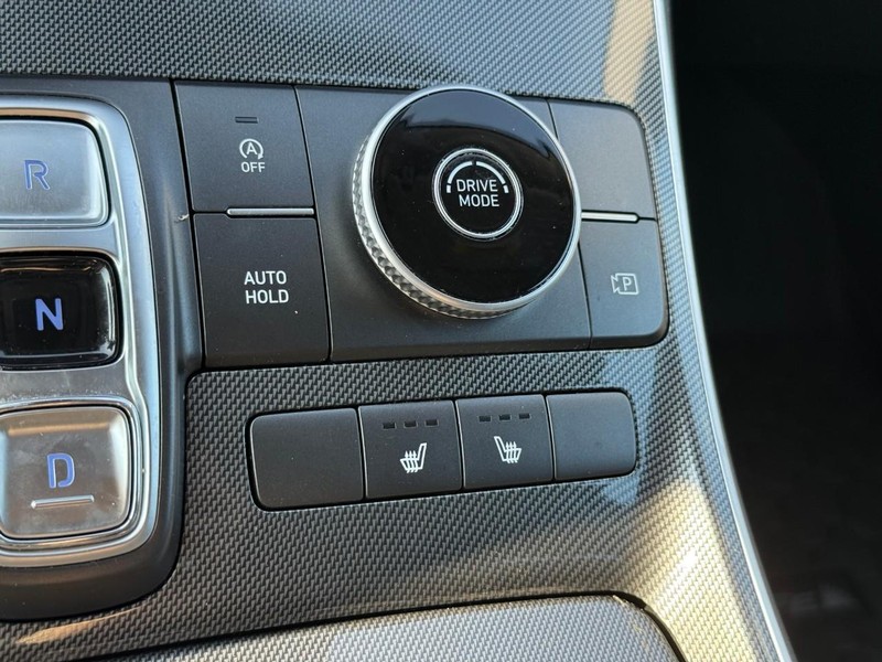 Hyundai Santa Fe Vehicle Image 26