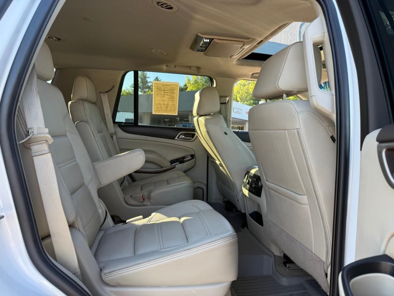 GMC Yukon Vehicle Image 13