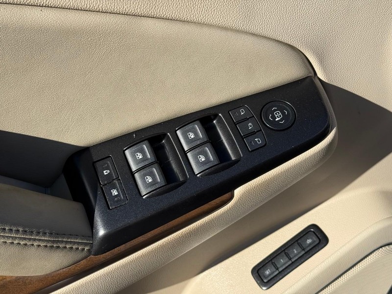 GMC Yukon Vehicle Image 21