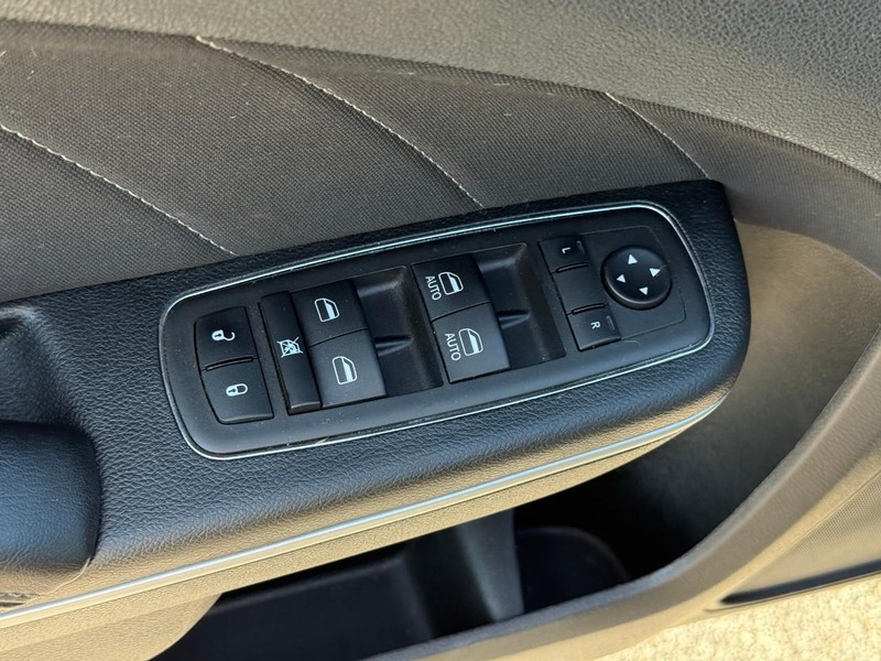 Dodge Charger Vehicle Image 19