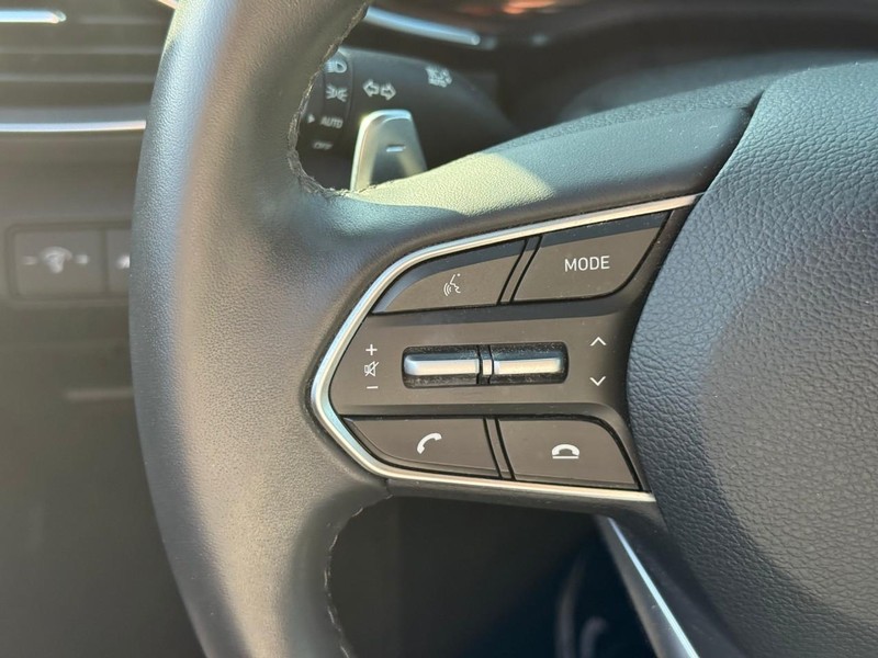 Hyundai Santa Fe Vehicle Image 22