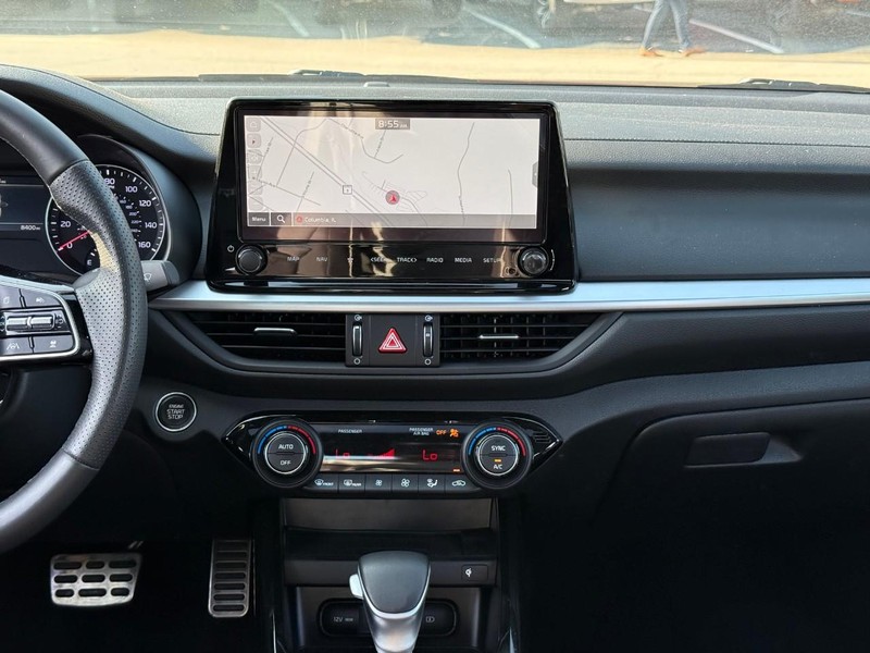 Kia Forte Vehicle Image 17