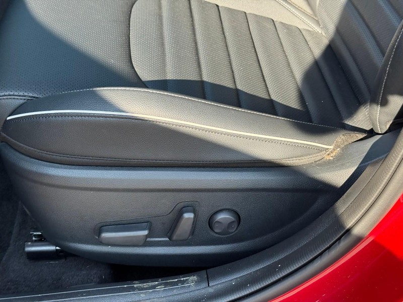 Kia Forte Vehicle Image 22