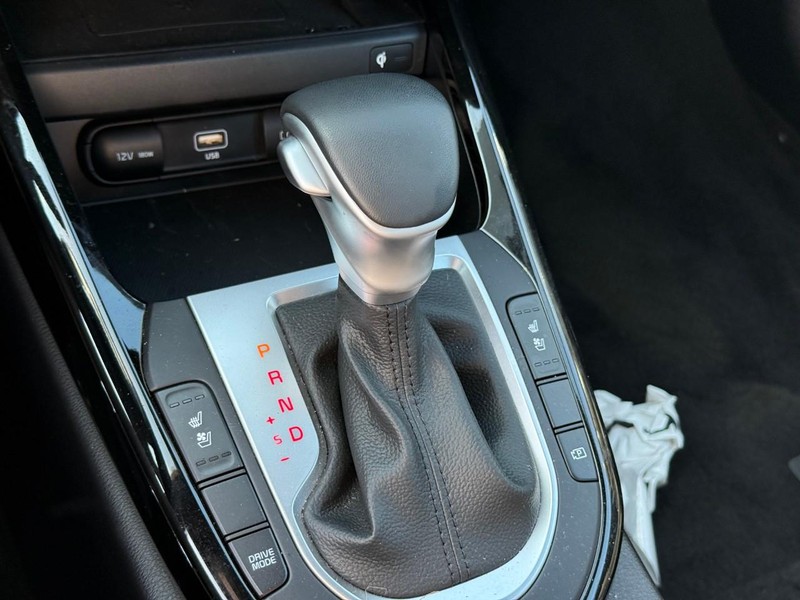 Kia Forte Vehicle Image 26