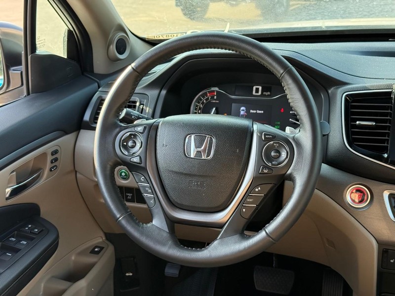 Honda Ridgeline Vehicle Image 16
