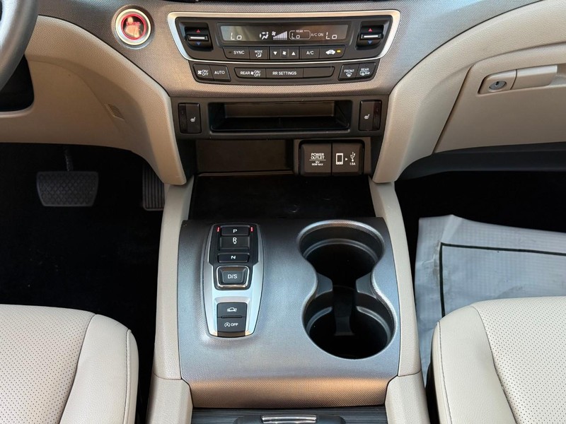 Honda Ridgeline Vehicle Image 19