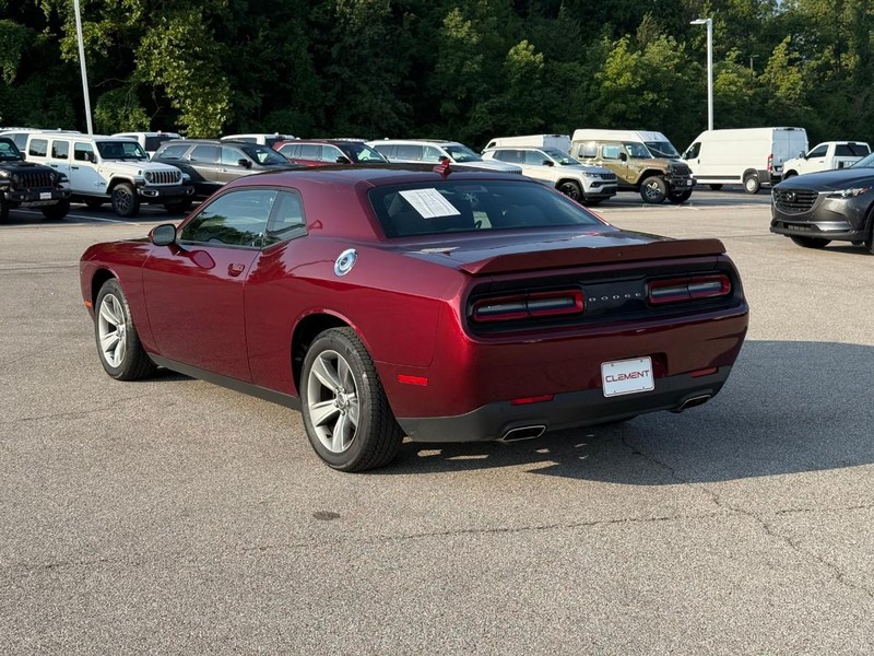 Dodge Challenger Vehicle Image 04