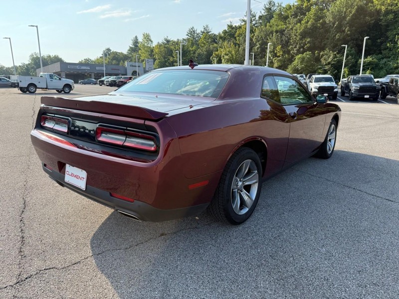 Dodge Challenger Vehicle Image 09