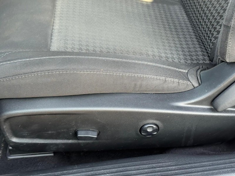 Dodge Challenger Vehicle Image 17