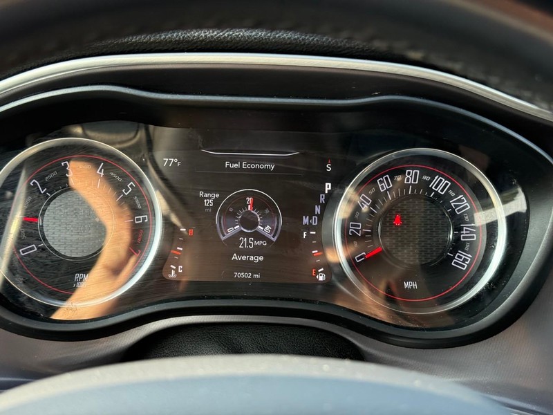Dodge Challenger Vehicle Image 20