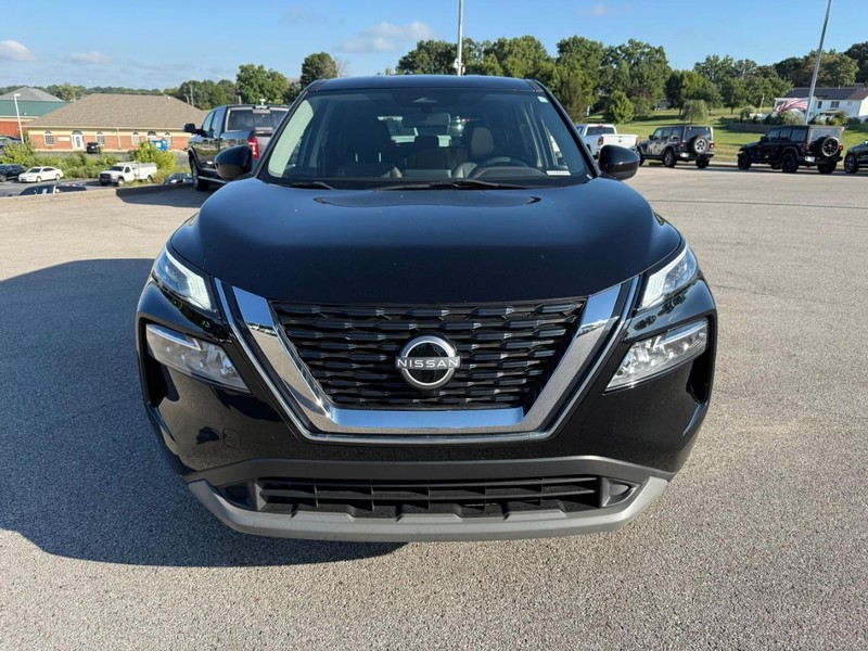 Nissan Rogue Vehicle Image 13