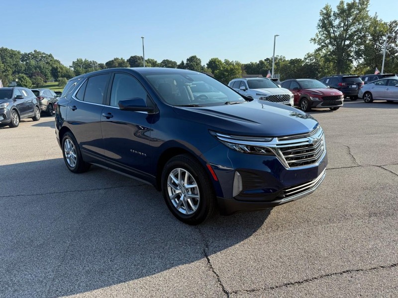 Chevrolet Equinox Vehicle Image 12