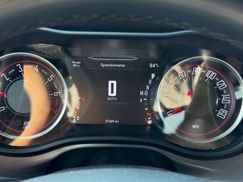 Dodge Challenger Vehicle Image 19