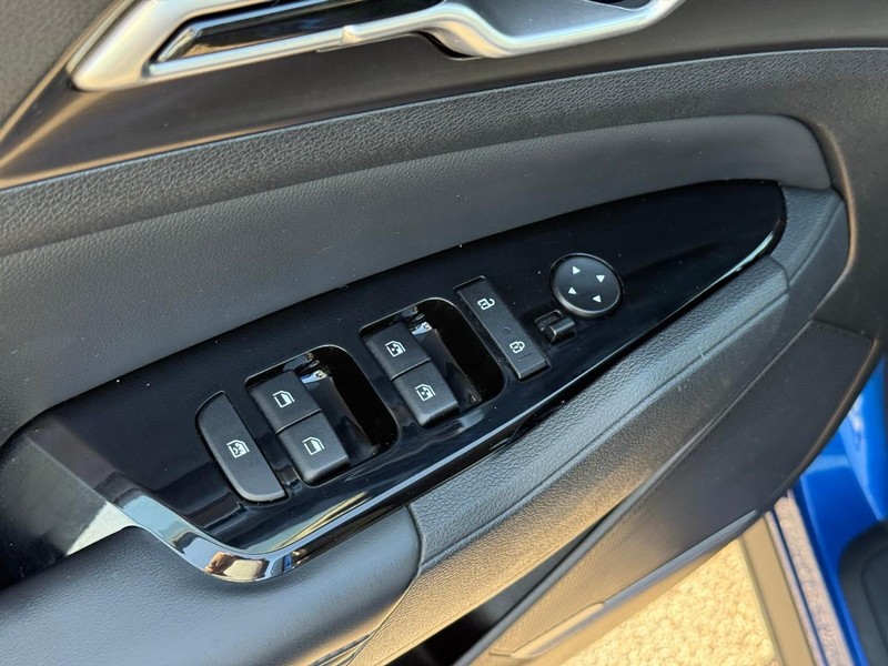 Kia Sportage Vehicle Image 19