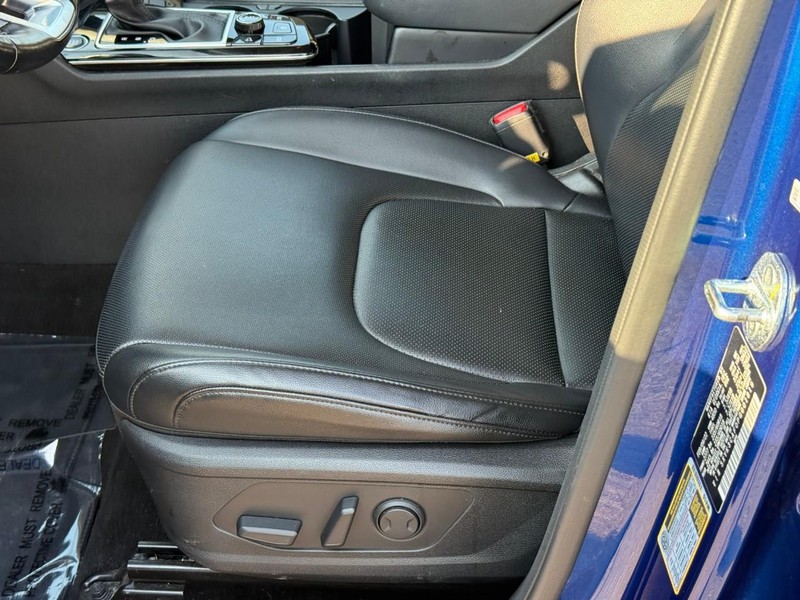 Kia Sportage Vehicle Image 20