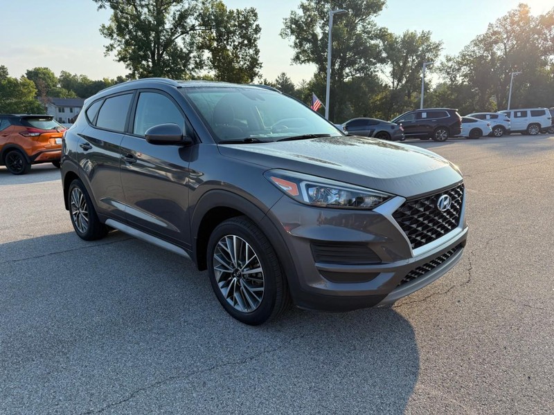 Hyundai Tucson Vehicle Image 11
