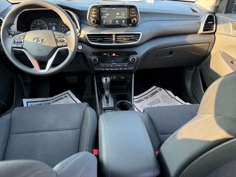 Hyundai Tucson Vehicle Image 14