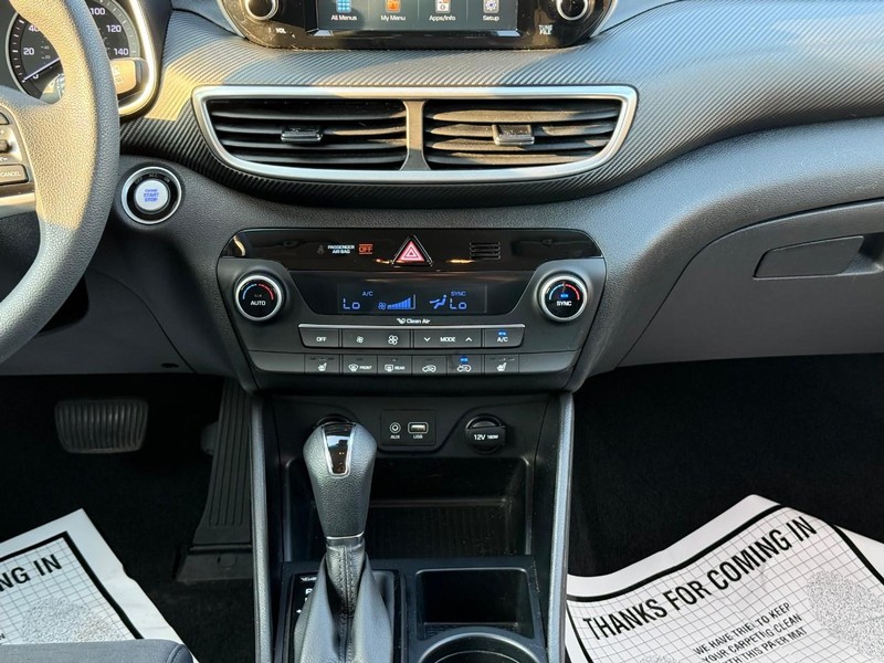 Hyundai Tucson Vehicle Image 17