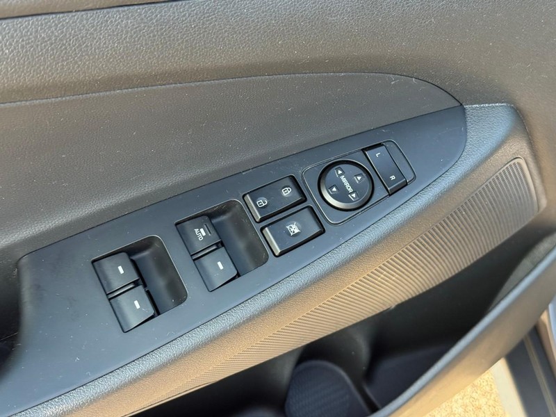 Hyundai Tucson Vehicle Image 20