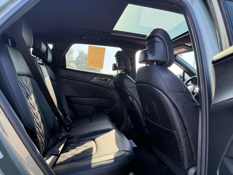 Kia Sportage Vehicle Image 14