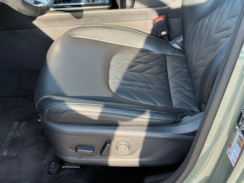 Kia Sportage Vehicle Image 20