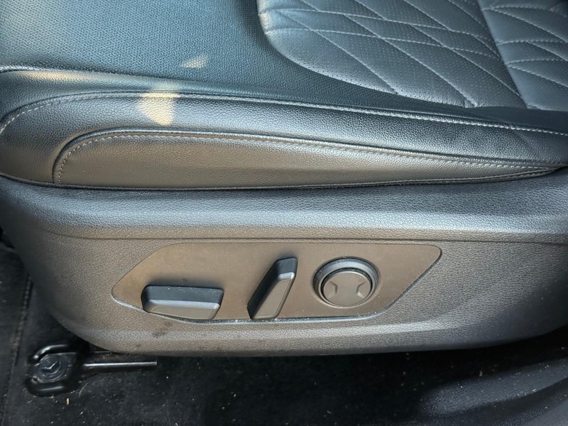 Kia Sportage Vehicle Image 21