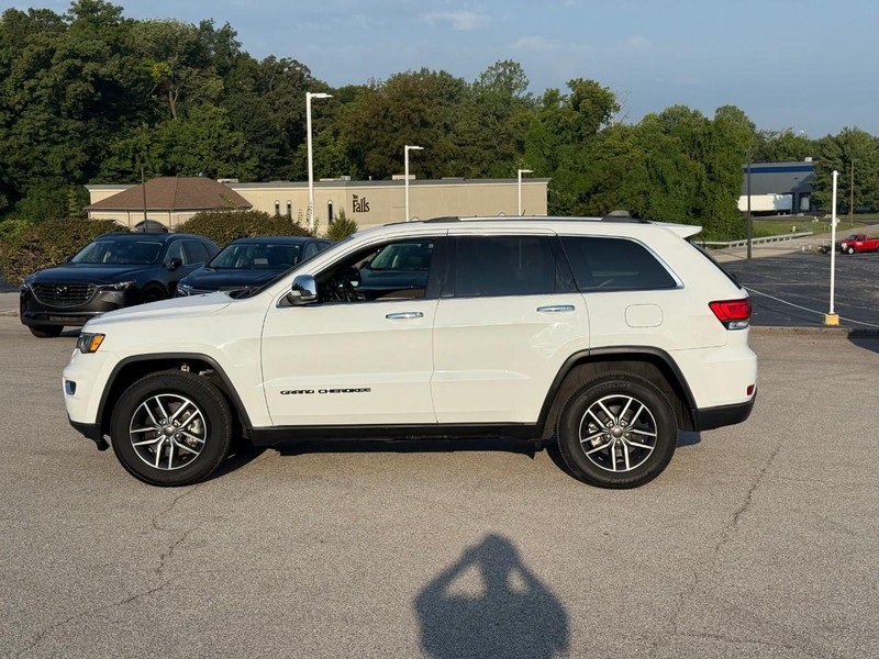 Jeep Grand Cherokee Vehicle Image 03