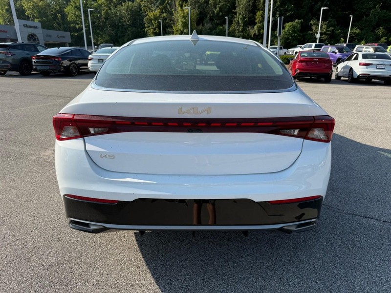 Kia K5 Vehicle Image 07