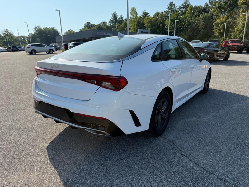Kia K5 Vehicle Image 08