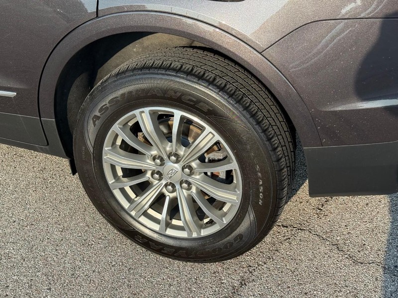 Cadillac XT5 Vehicle Image 05