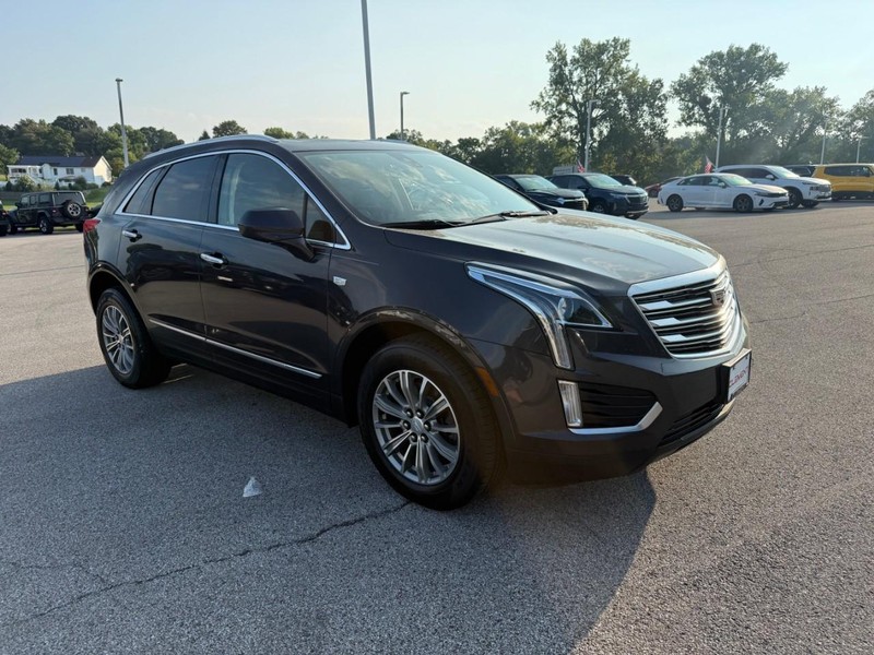 Cadillac XT5 Vehicle Image 12