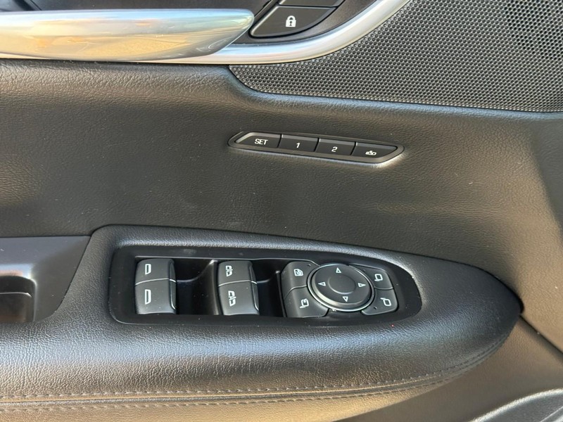 Cadillac XT5 Vehicle Image 20