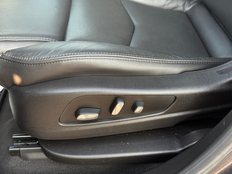 Cadillac XT5 Vehicle Image 22