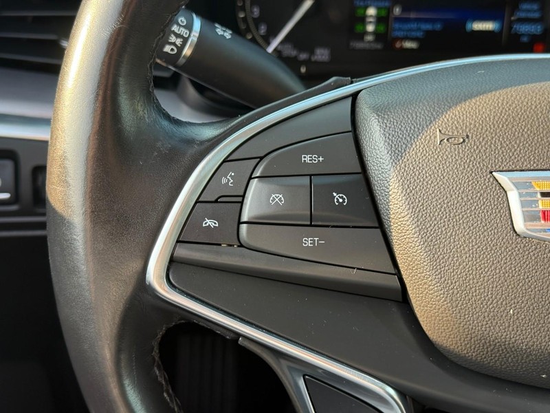 Cadillac XT5 Vehicle Image 23