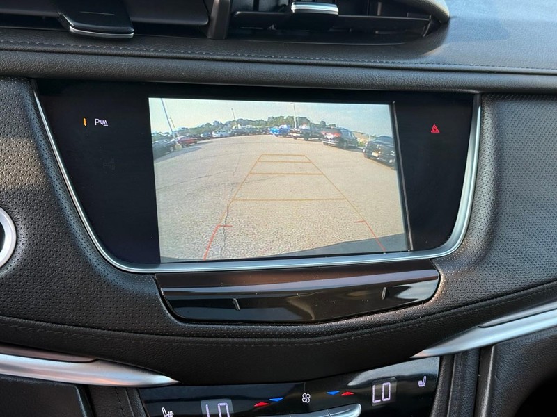 Cadillac XT5 Vehicle Image 28