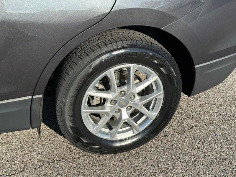 Chevrolet Equinox Vehicle Image 05